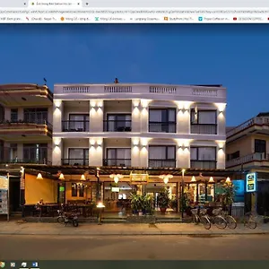  Hostel Backhome & Bar